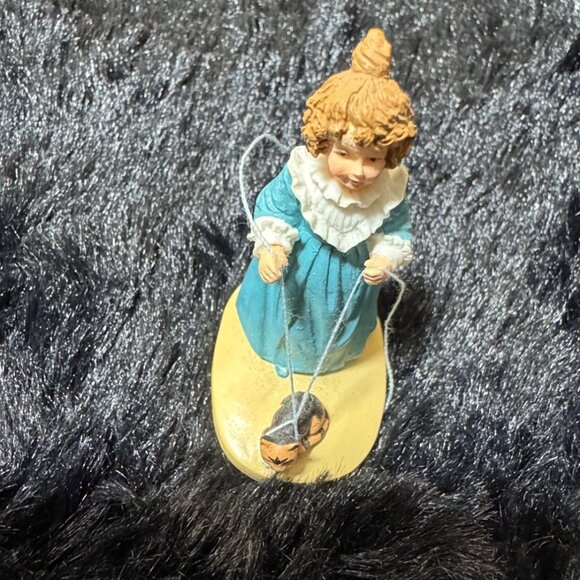 Vintage 1992 HGL Magic Kitten Figurine With Girl In Blue Dress Collectible - Picture 2 of 6